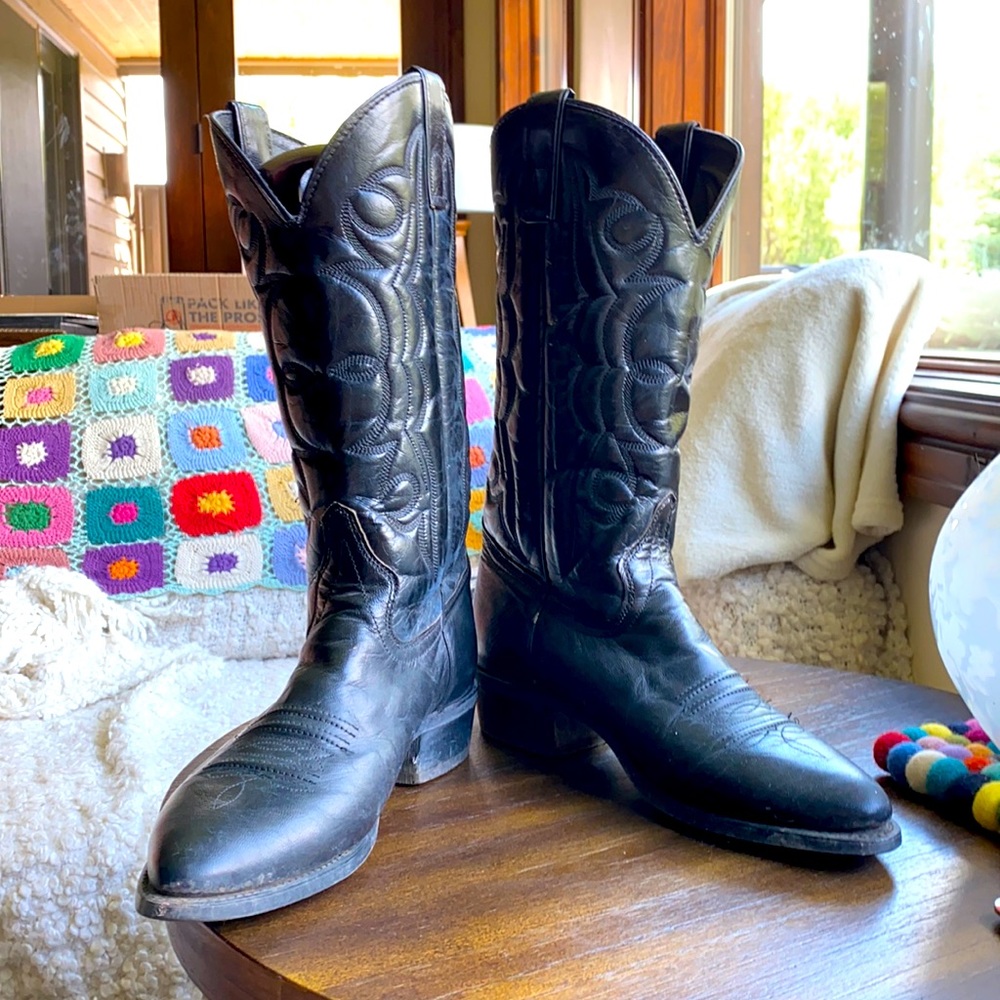 Men’s vintage, western boots